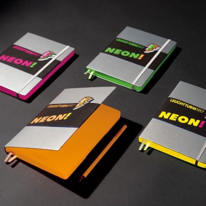 Leuchtturm Medium Notebook, pontozott lapok, neon színek